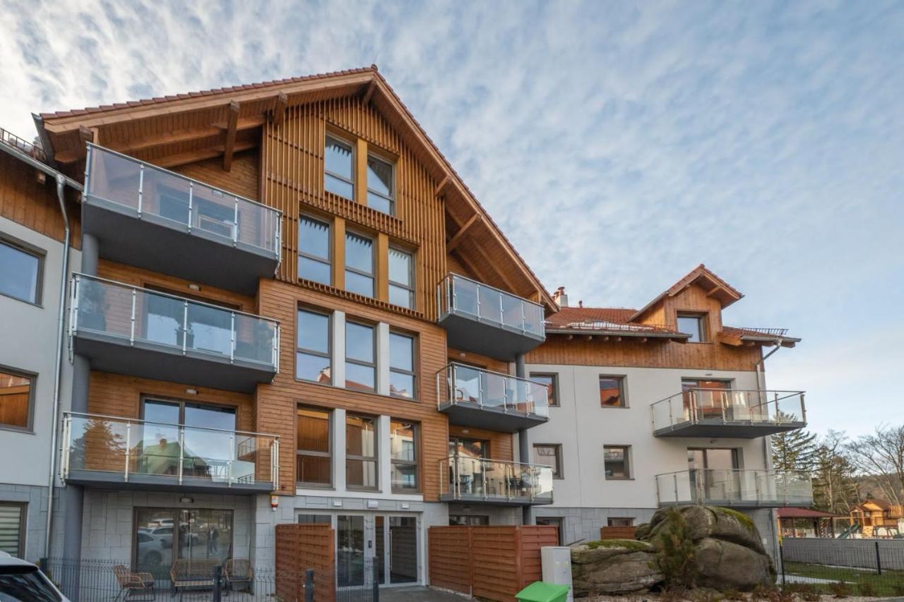 Stonehill24 - Apartament & Spa Szklarska Poreba Luaran gambar
